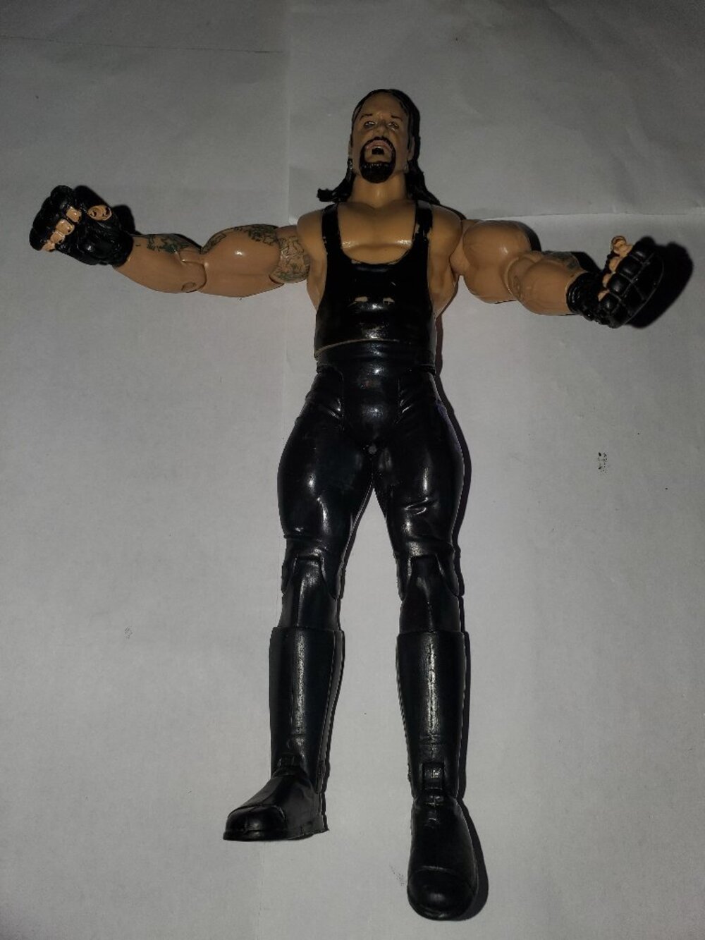 USED VINTAGE THE UNDERTAKER 2000 WWE WWF WRESTLING ACTION FIGURE